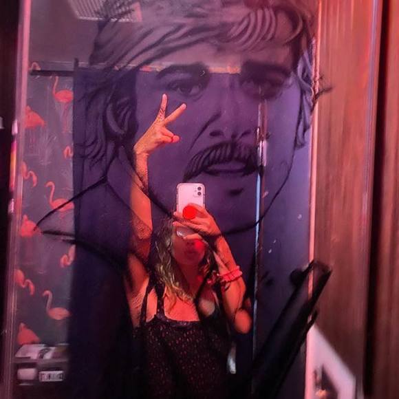 Meet your Posher, Lida - Picture 1 of 1